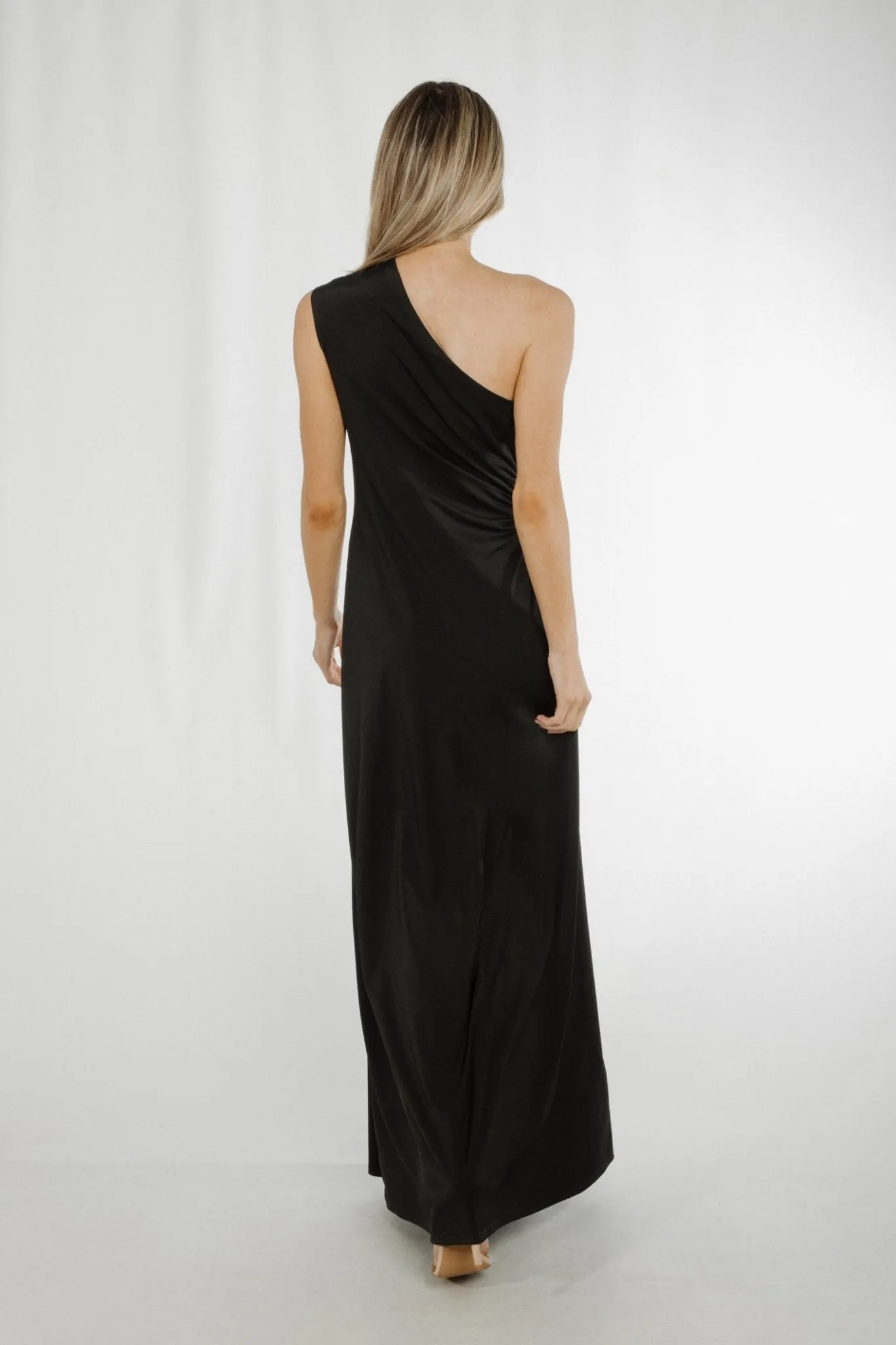 Alana One Shoulder Ruched Dress In Black