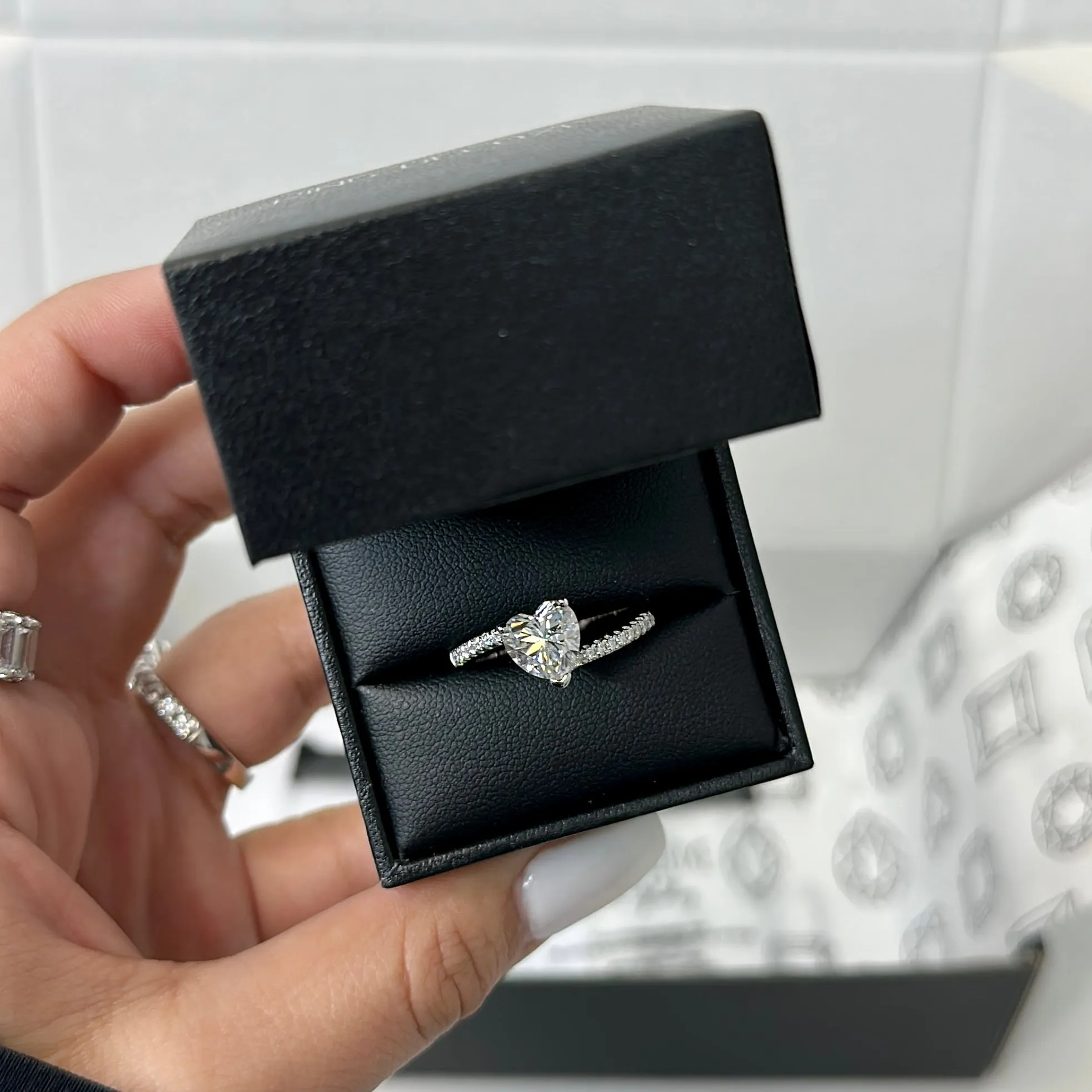 ANGELICA MOISSANITE RING