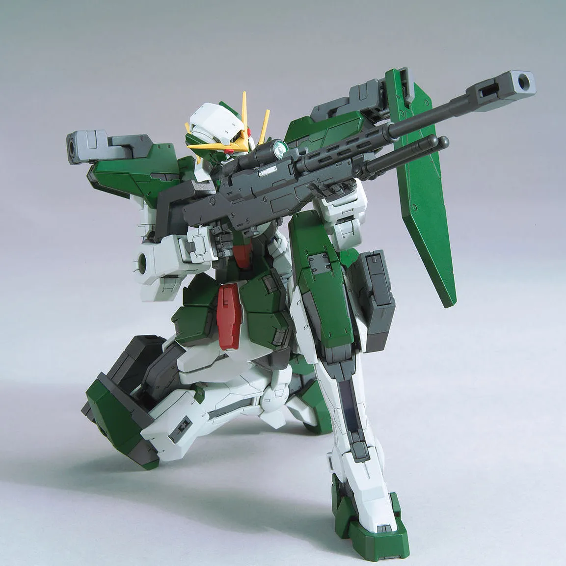 Bandai MG 1/100 Mobile Suit Gundam 00 Gundam Dynames