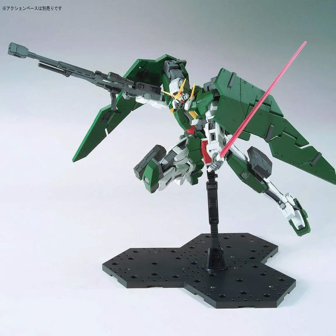 Bandai MG 1/100 Mobile Suit Gundam 00 Gundam Dynames