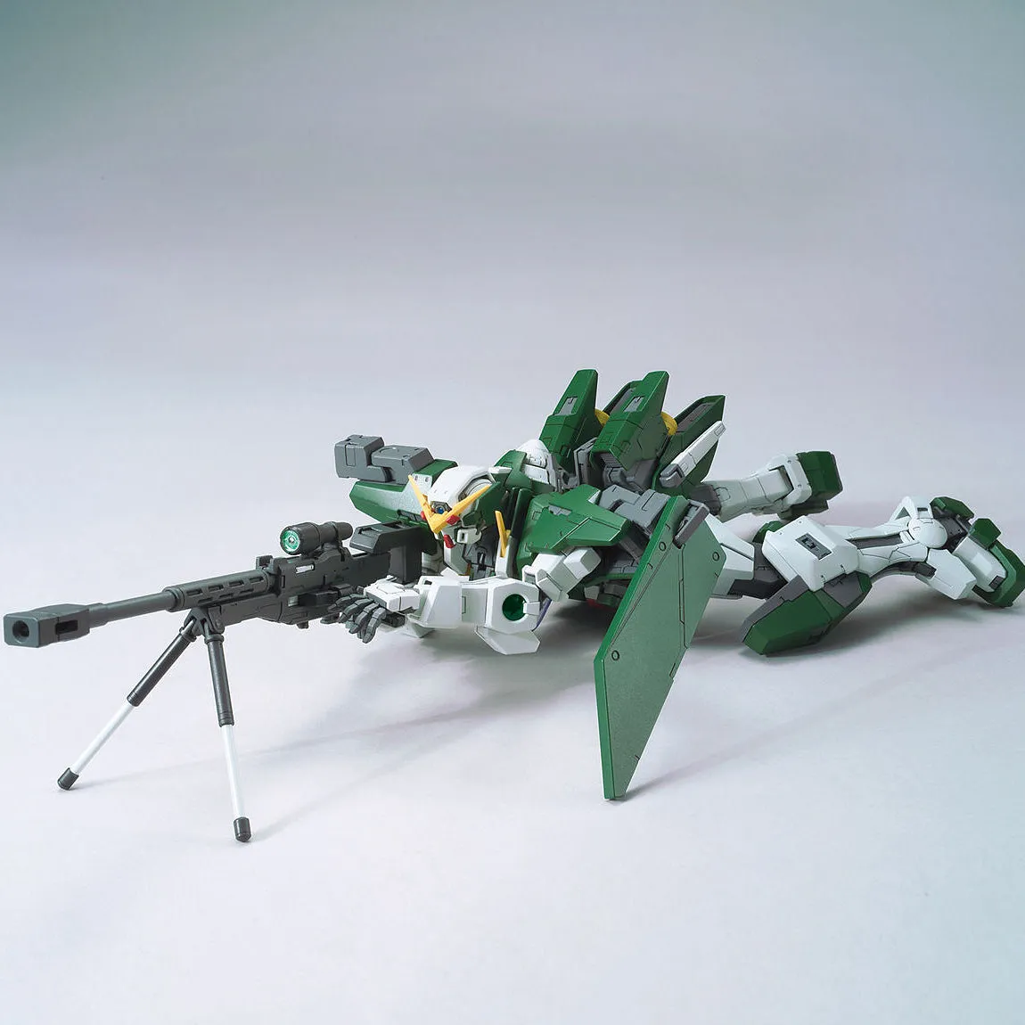 Bandai MG 1/100 Mobile Suit Gundam 00 Gundam Dynames