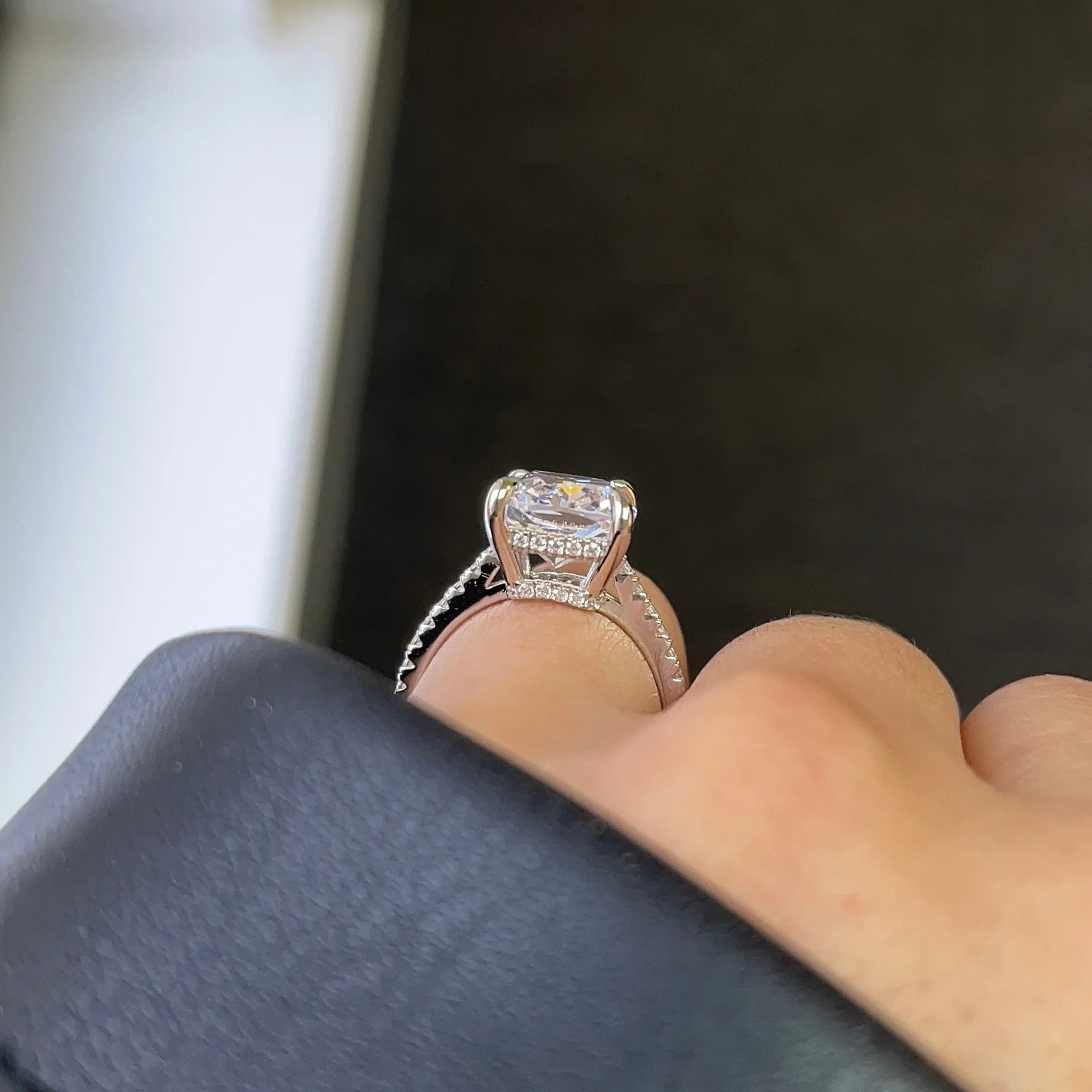 CAROLINE MOISSANITE RING