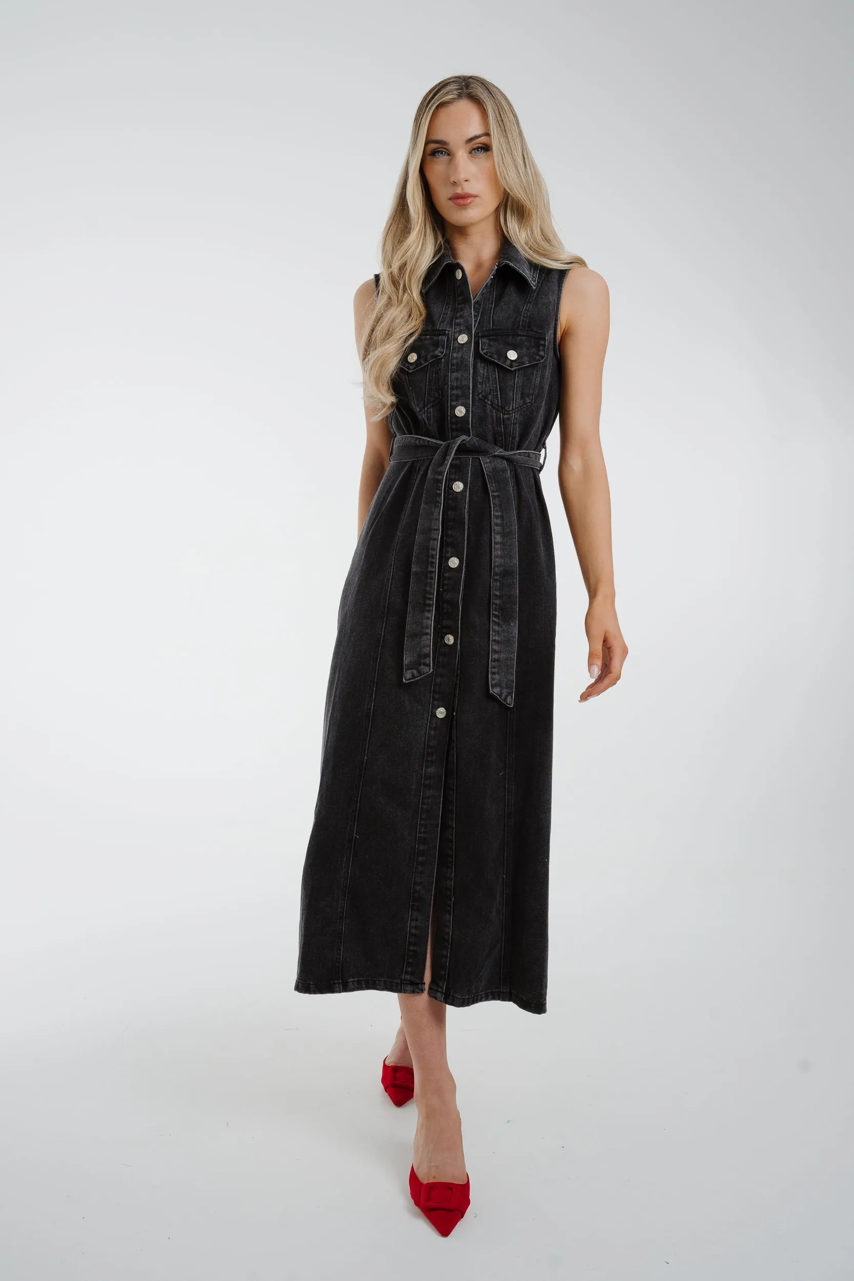 Cora Sleeveless Denim Dress In Black Wash