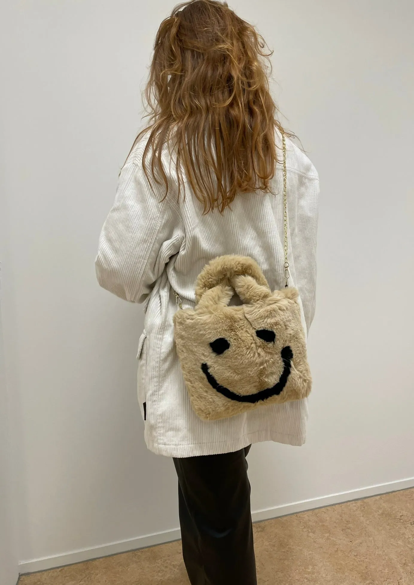 FLUFFY SMILEY BAG